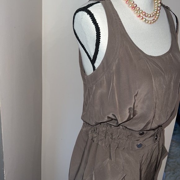 BCBG MaxAzriaTaupe Dress. 💯% Silk. - Picture 5 of 13